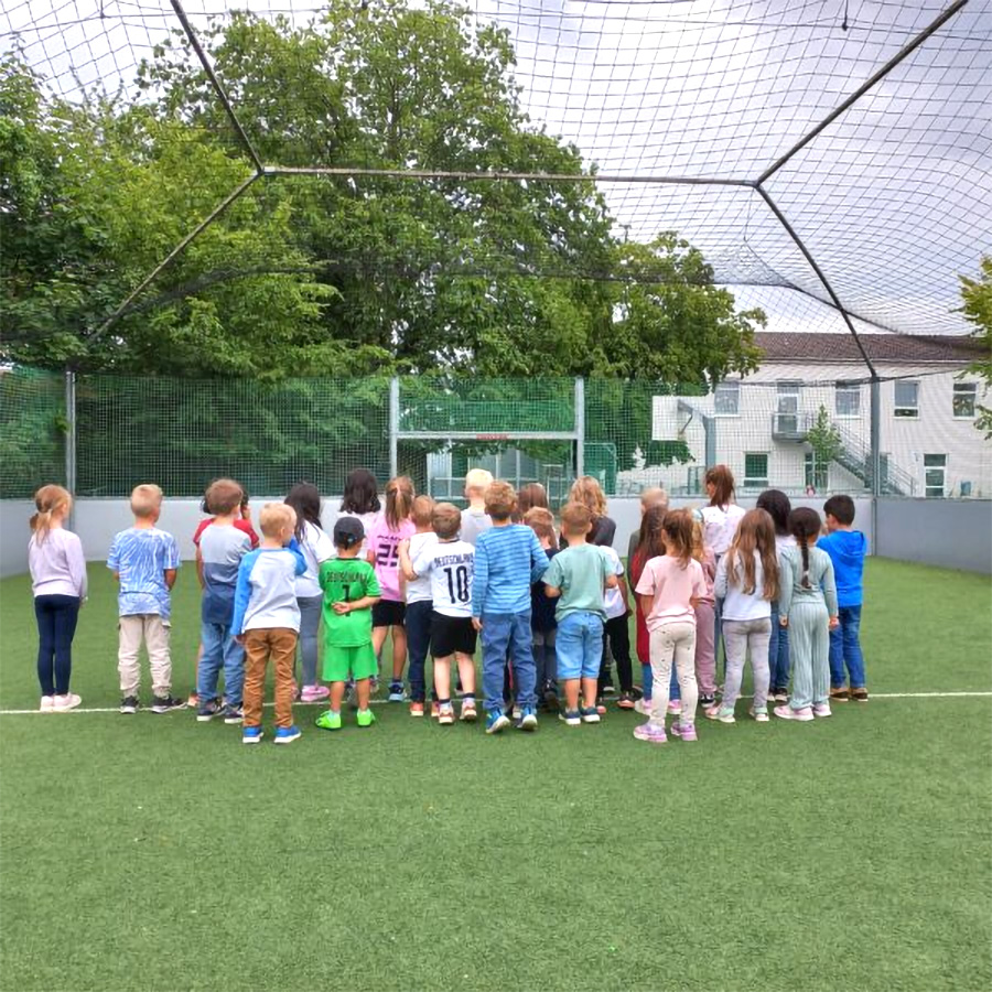 Fussball-Freundschaftsspiel in der Gartenstrasse